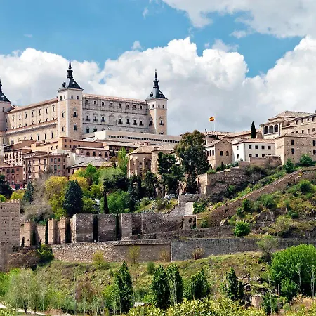 Aires De Toledo-parque Warner Y Madrid En Familia Apartamento