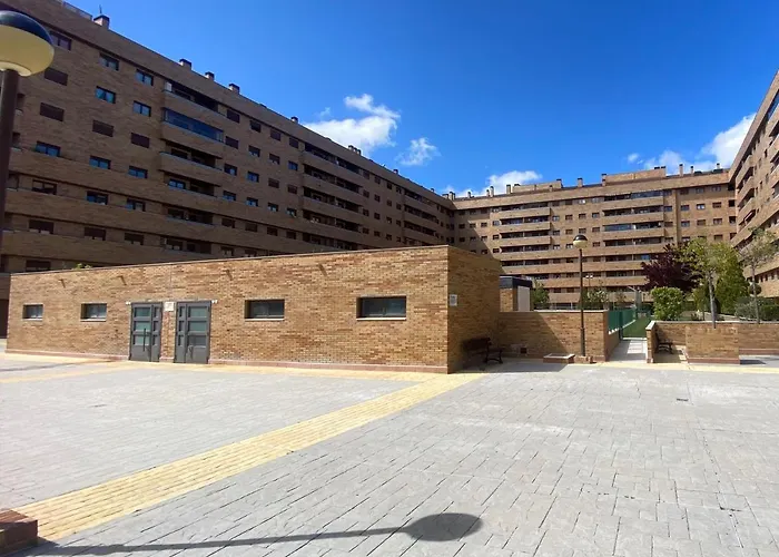 Aires De Toledo-parque Warner Y Madrid En Familia Apartment *