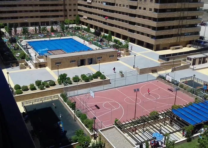 Aires De Toledo-parque Warner Y Madrid En Familia