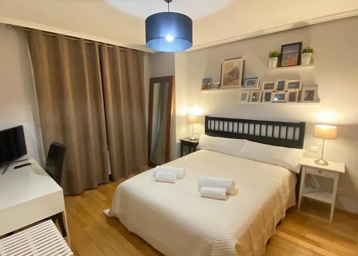 Aires De Toledo-parque Warner Y Madrid En Familia * Toledo