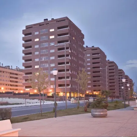 Aires De Toledo-parque Warner Y Madrid En Familia Apartment Toledo