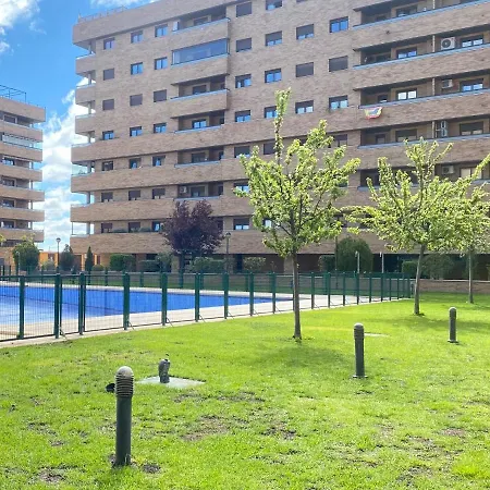 Aires De Toledo-parque Warner Y Madrid En Familia