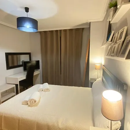 Aires De Toledo-parque Warner Y Madrid En Familia 톨레도