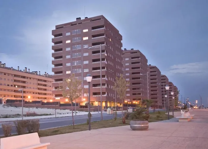 Aires De Toledo-parque Warner Y Madrid En Familia 아파트 톨레도