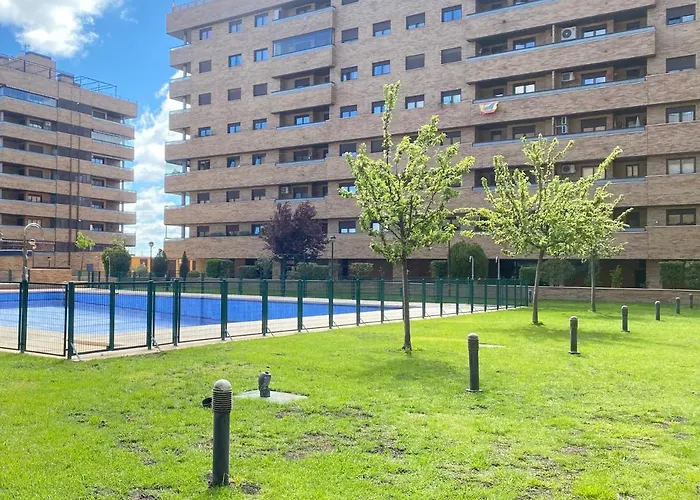 Aires De Toledo-parque Warner Y Madrid En Familia